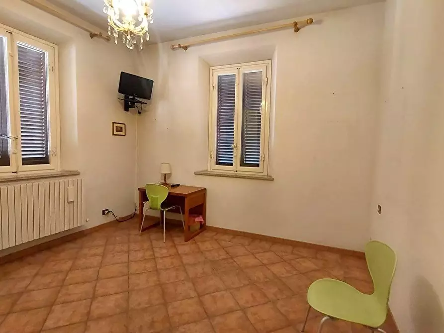 Immagine 11 di Villa in vendita  a Lucca