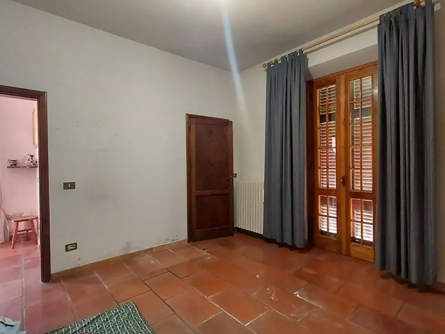 Immagine 8 di Villa in vendita  a Lucca