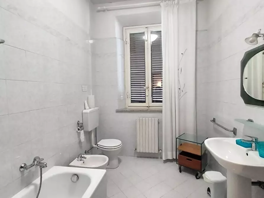 Immagine 20 di Villa in vendita  a Lucca