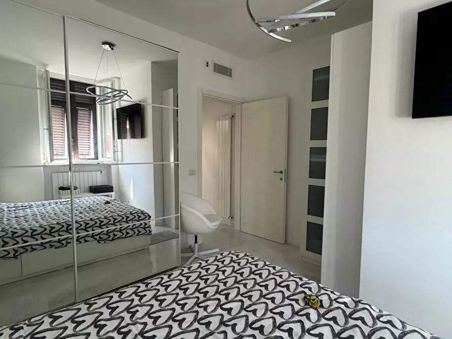 Immagine 16 di Appartamento in vendita  a Viareggio