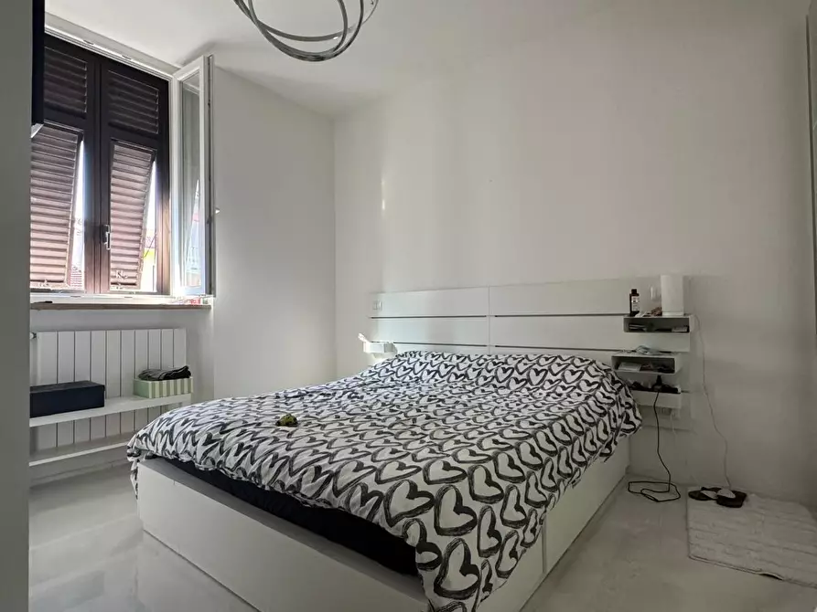 Immagine 14 di Appartamento in vendita  a Viareggio