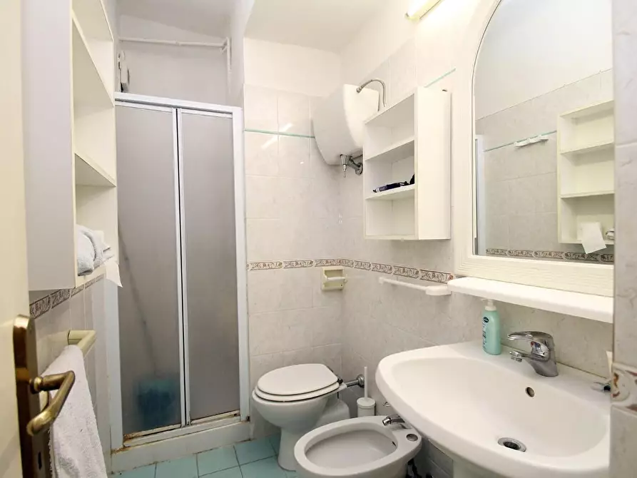 Immagine 13 di Appartamento in vendita  a Siena