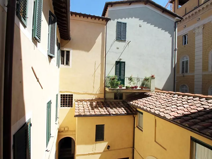 Immagine 15 di Appartamento in vendita  a Siena