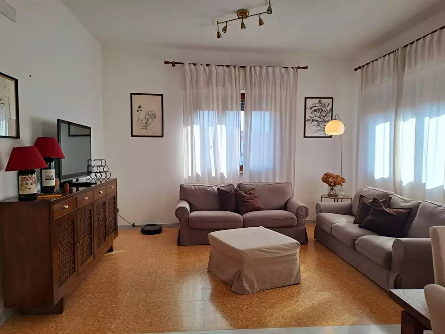 appartamento in vendita a Carrara in zona Avenza