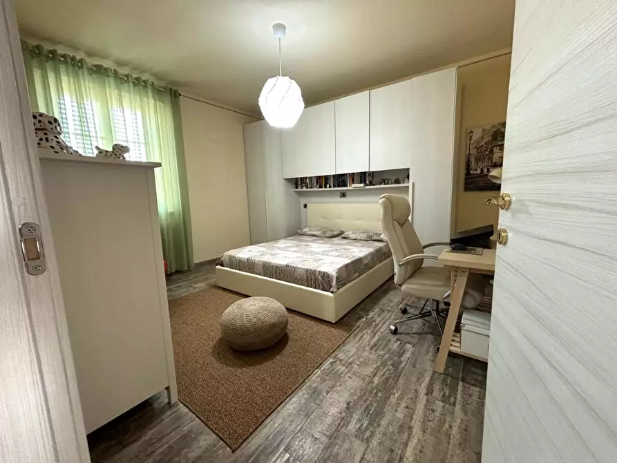 Immagine 9 di Villa in vendita  a Lucca