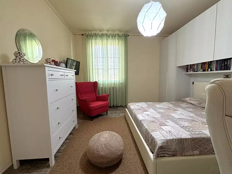 Immagine 10 di Villa in vendita  a Lucca