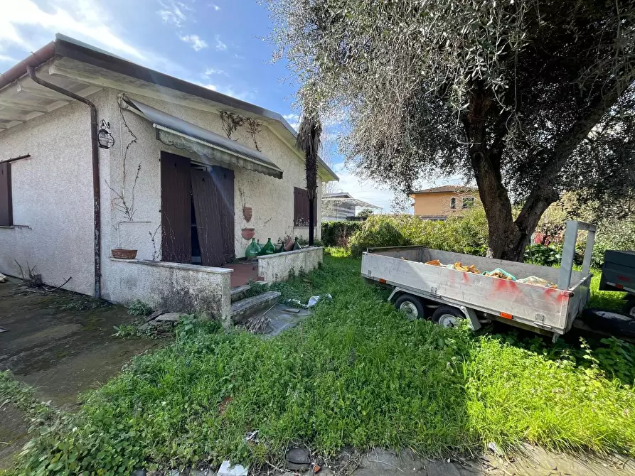 Immagine 5 di Casa indipendente in vendita  a Forte Dei Marmi