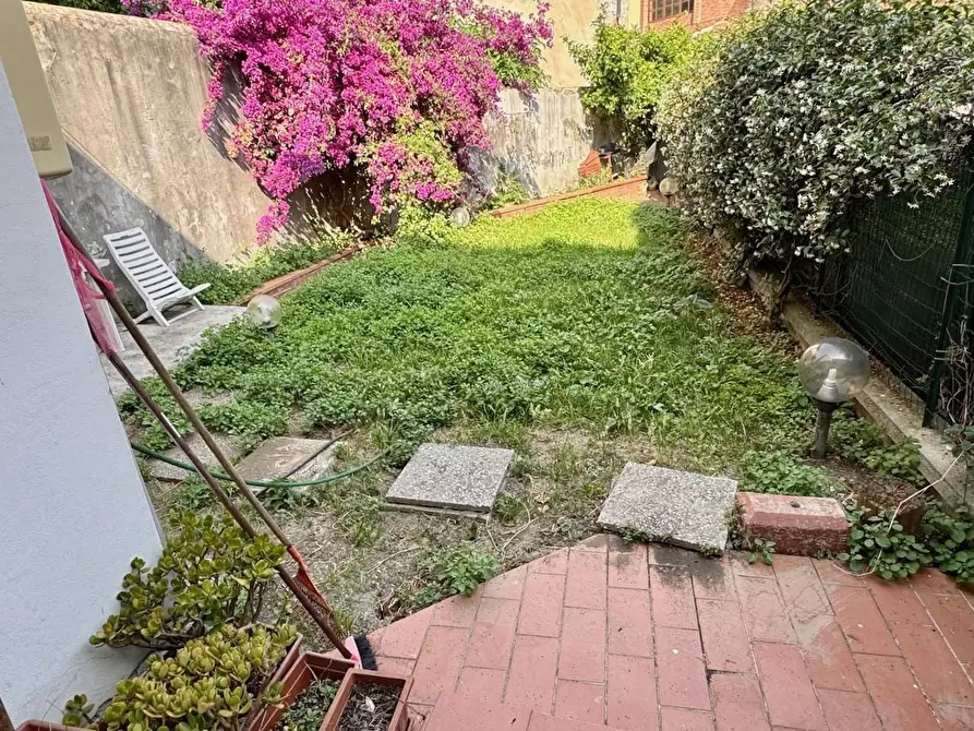 Immagine 22 di Appartamento in vendita  a Pisa