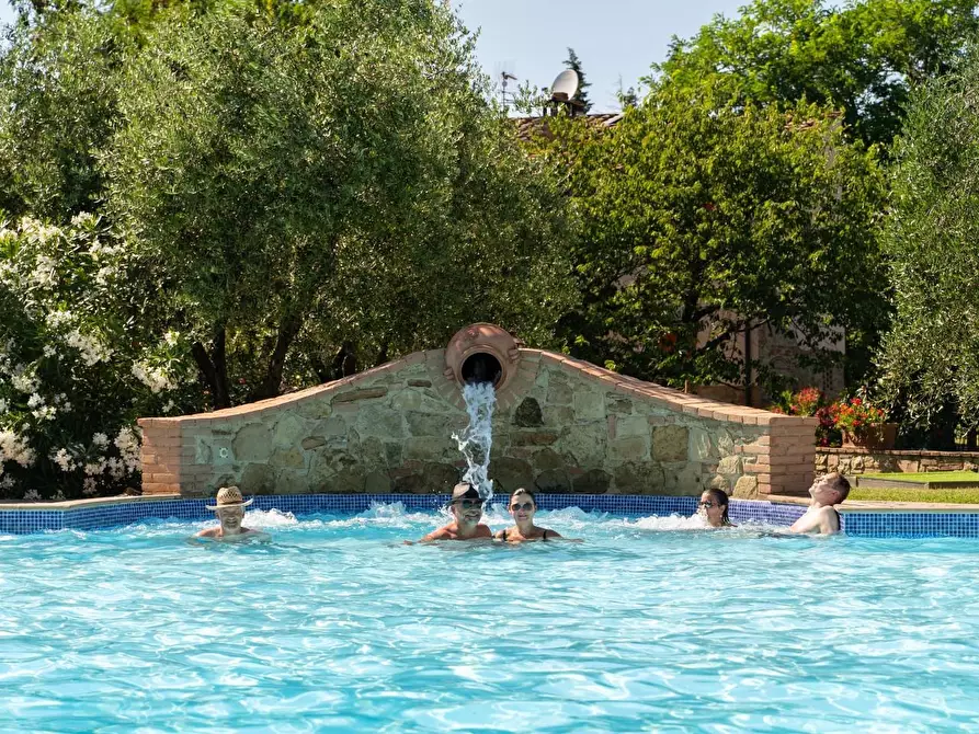 Immagine 23 di Casa colonica in vendita  a Peccioli