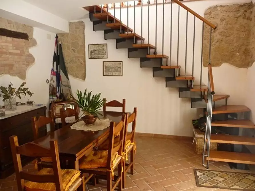 Immagine 18 di Casa colonica in vendita  a Chiusdino