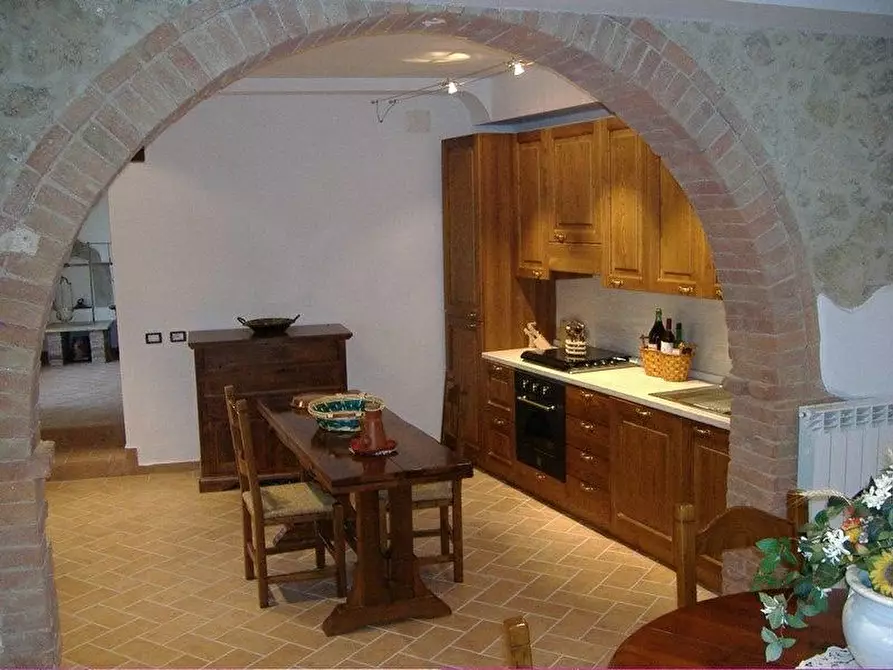 Immagine 15 di Casa colonica in vendita  a Chiusdino