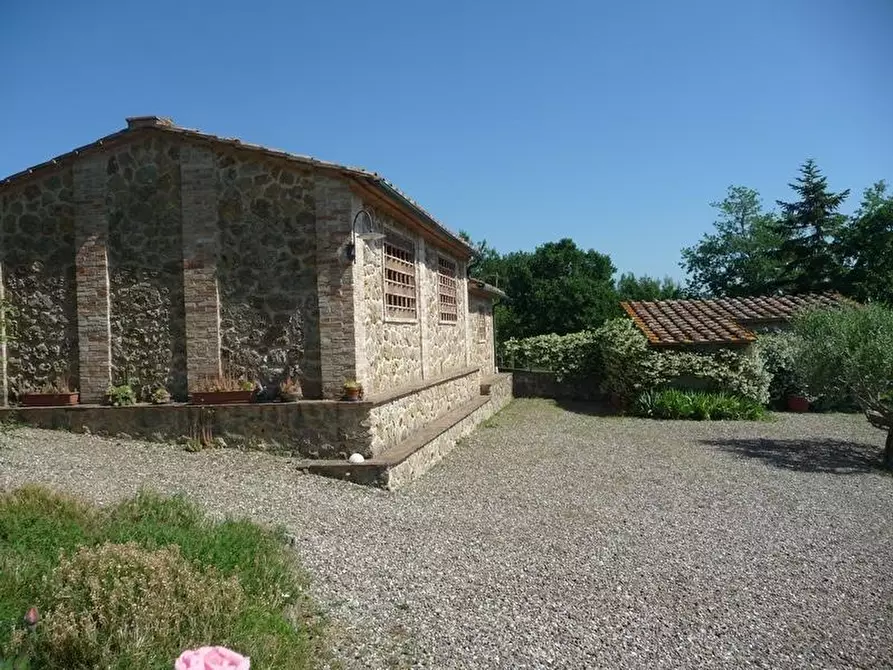 Immagine 6 di Casa colonica in vendita  a Chiusdino
