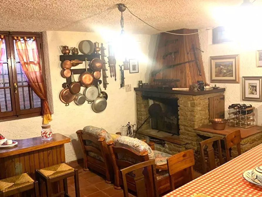 Immagine 10 di Casa bifamiliare in vendita  a Massa