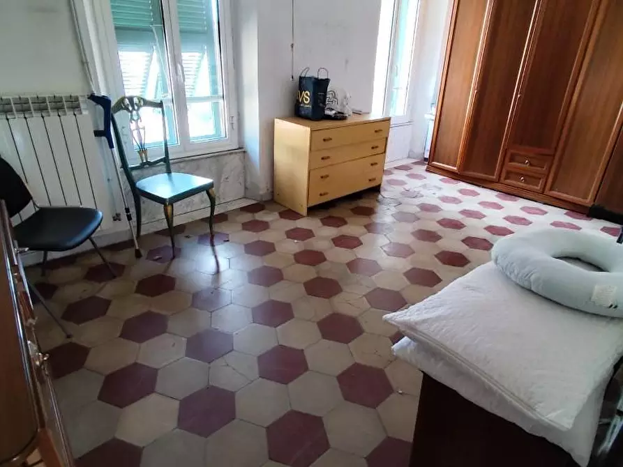 Immagine 22 di Appartamento in vendita  a Massa