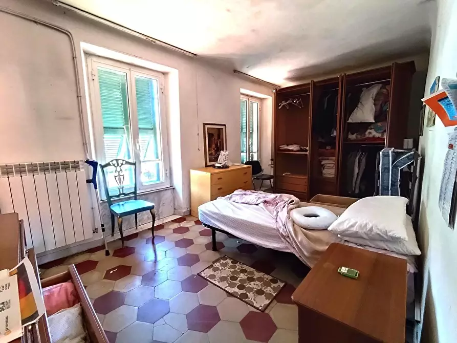 Immagine 5 di Appartamento in vendita  a Massa