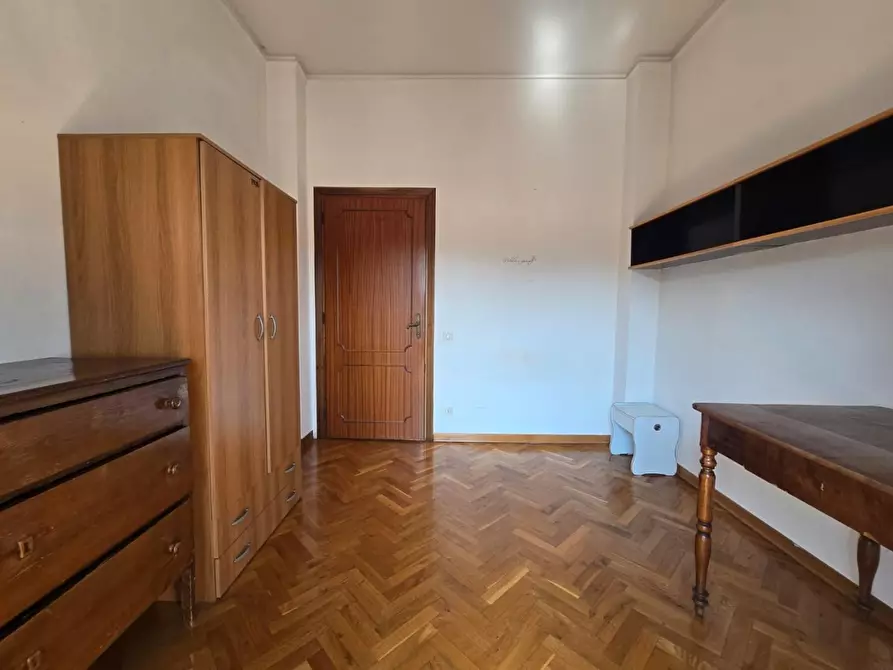Immagine 34 di Appartamento in vendita  a Siena
