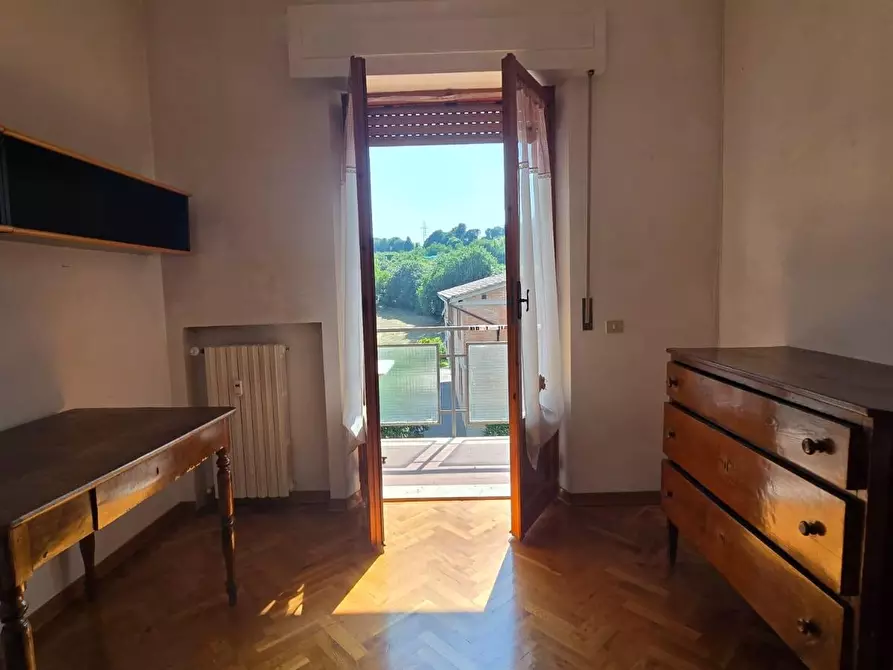 Immagine 32 di Appartamento in vendita  a Siena