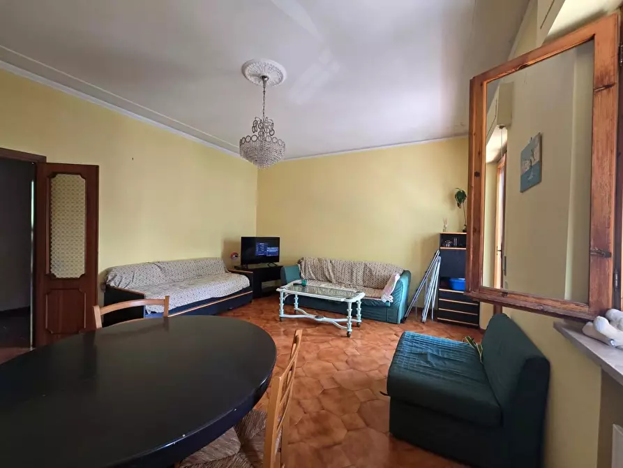 Immagine 10 di Appartamento in vendita  a Siena