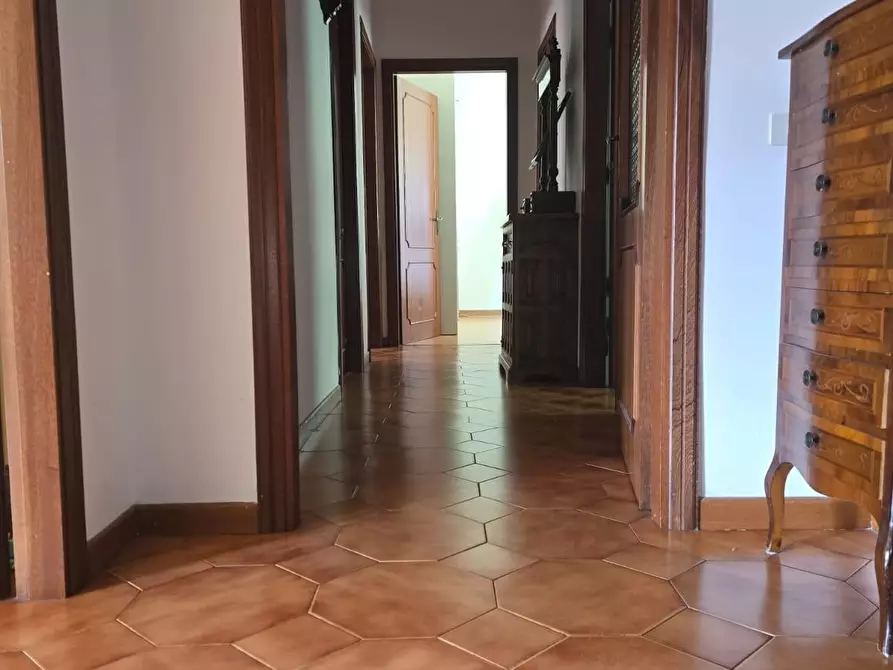 Immagine 18 di Appartamento in vendita  a Siena