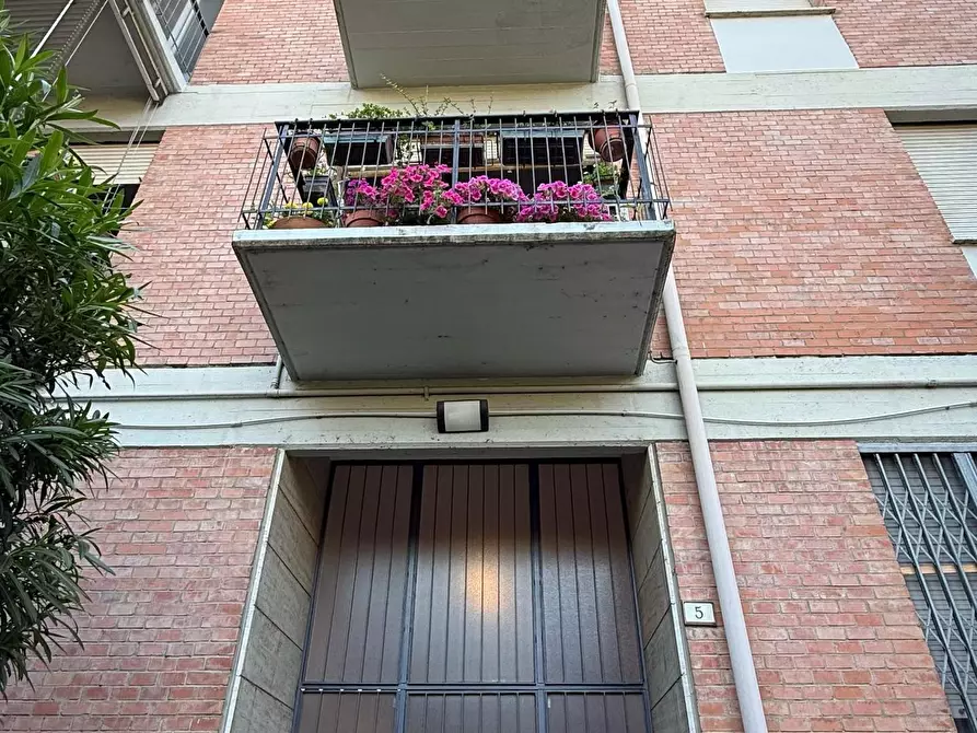 Immagine 3 di Appartamento in vendita  a Reggio Nell'emilia