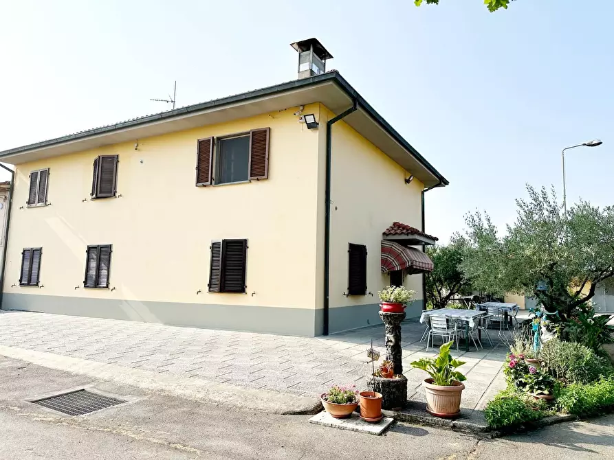 Immagine 2 di Casa semindipendente in vendita  a Altopascio