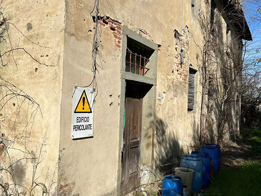 Immagine 2 di Casa colonica in vendita  a Fucecchio
