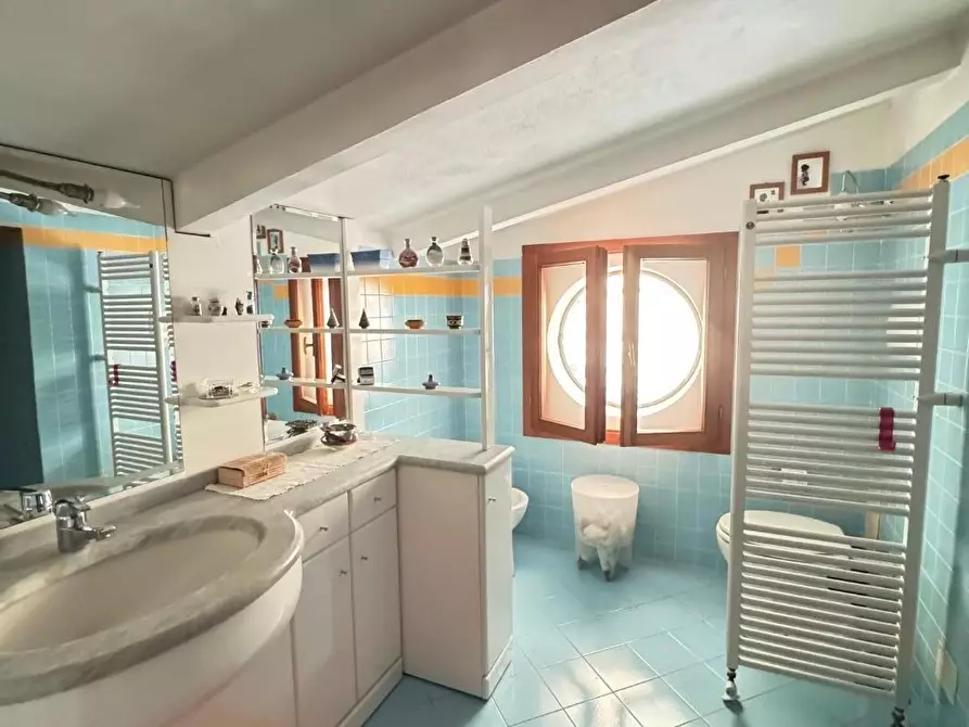 Immagine 50 di Villa in vendita  a Pisa