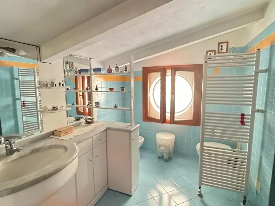 Immagine 51 di Villa in vendita  a Pisa