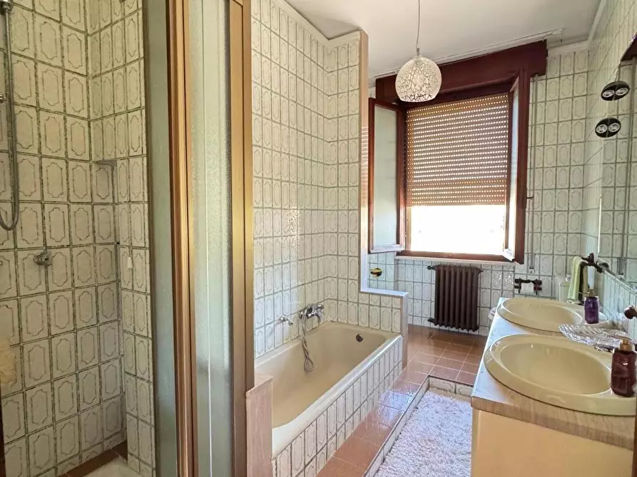 Immagine 34 di Villa in vendita  a Pisa