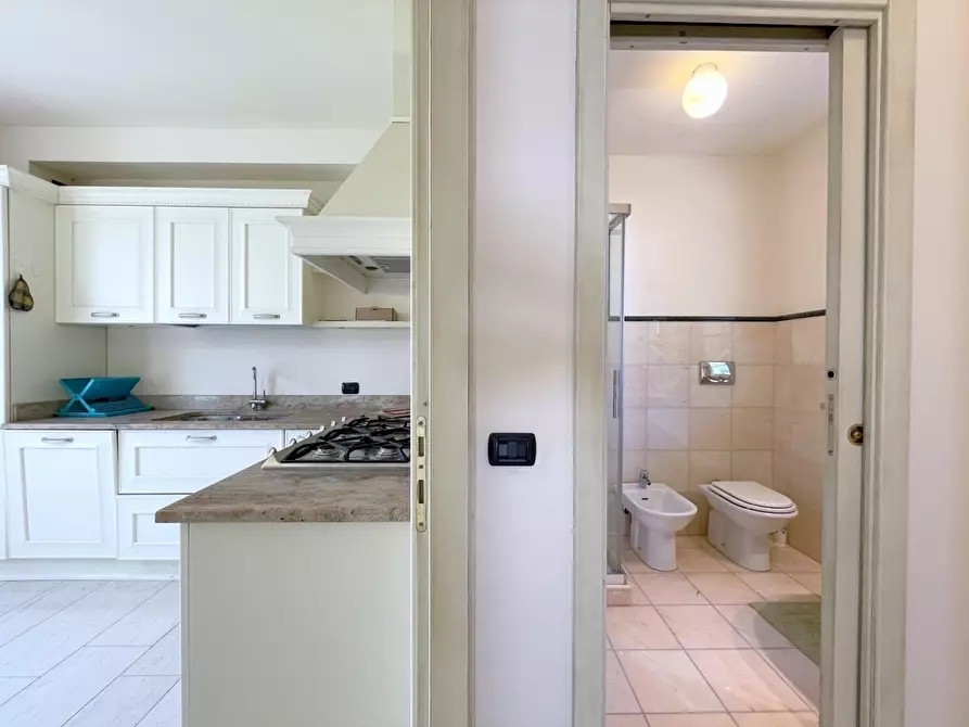 Immagine 19 di Casa bifamiliare in vendita  a Camaiore