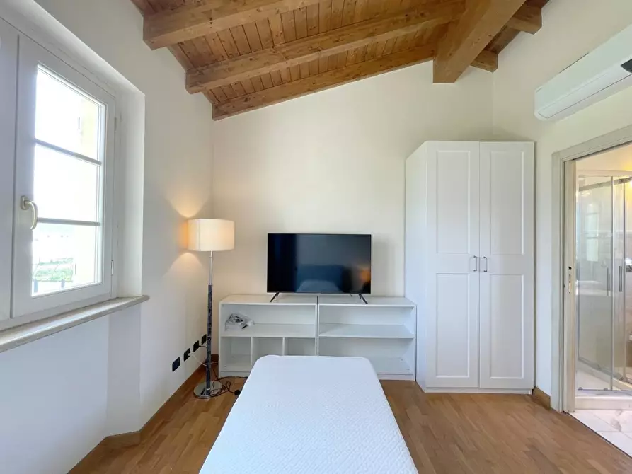 Immagine 50 di Casa bifamiliare in vendita  a Camaiore