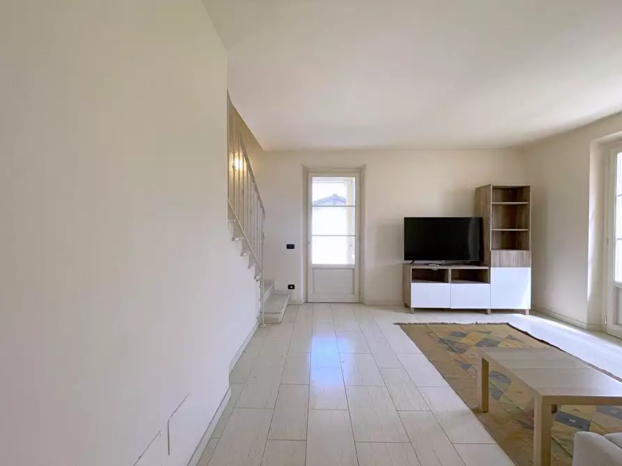 Immagine 12 di Casa bifamiliare in vendita  a Camaiore