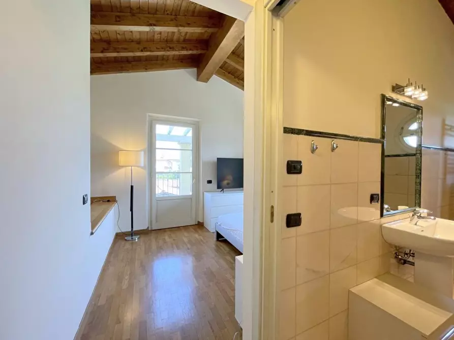 Immagine 55 di Casa bifamiliare in vendita  a Camaiore