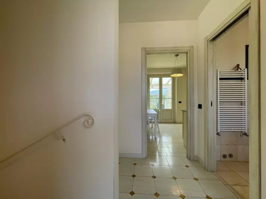 Immagine 3 di Casa bifamiliare in vendita  a Camaiore