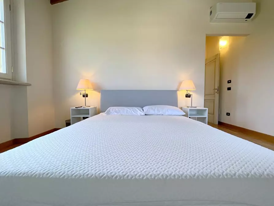 Immagine 61 di Casa bifamiliare in vendita  a Camaiore