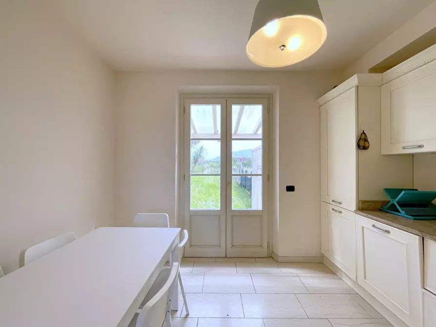 Immagine 8 di Casa bifamiliare in vendita  a Camaiore