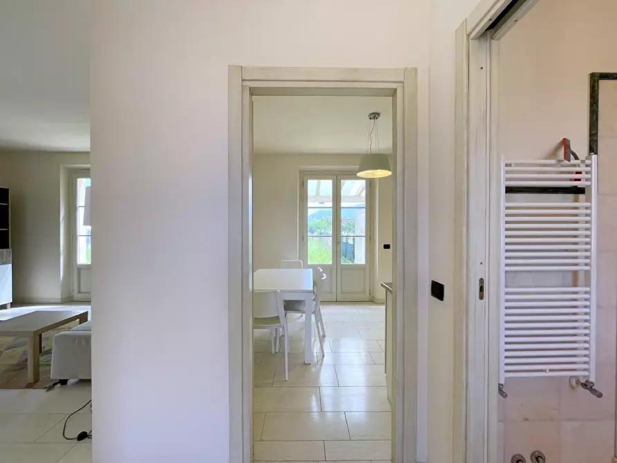 Immagine 5 di Casa bifamiliare in vendita  a Camaiore