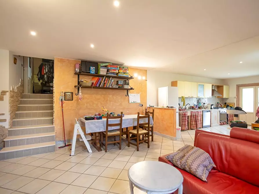 Immagine 16 di Villa in vendita  a Massa