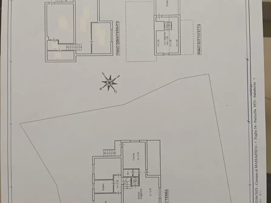 Immagine 32 di Villa in vendita  a Massa