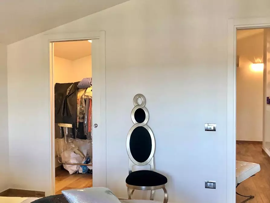 Immagine 16 di Mansarda in vendita  a Vinci