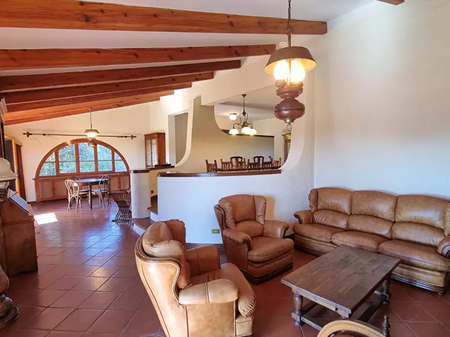 Immagine 9 di Villa in vendita  a Santa Maria A Monte