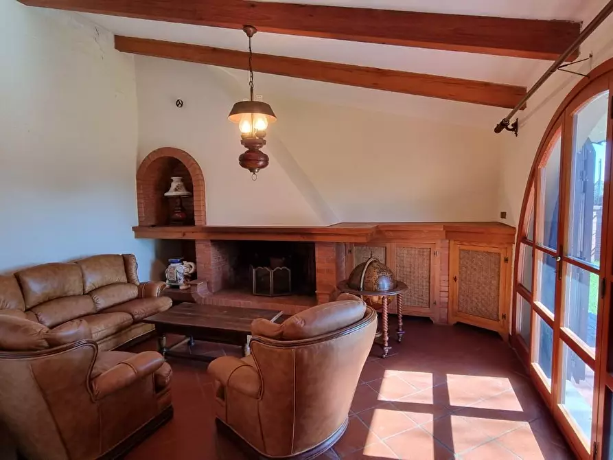 Immagine 10 di Villa in vendita  a Santa Maria A Monte