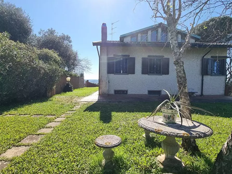 Immagine 3 di Villa in vendita  a Santa Maria A Monte