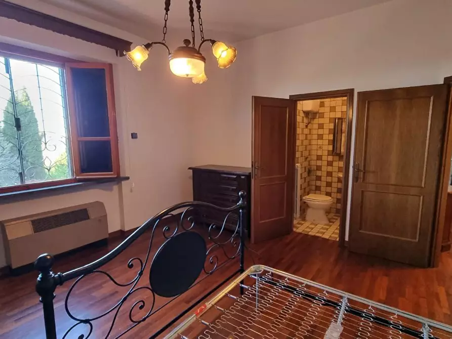 Immagine 12 di Villa in vendita  a Santa Maria A Monte