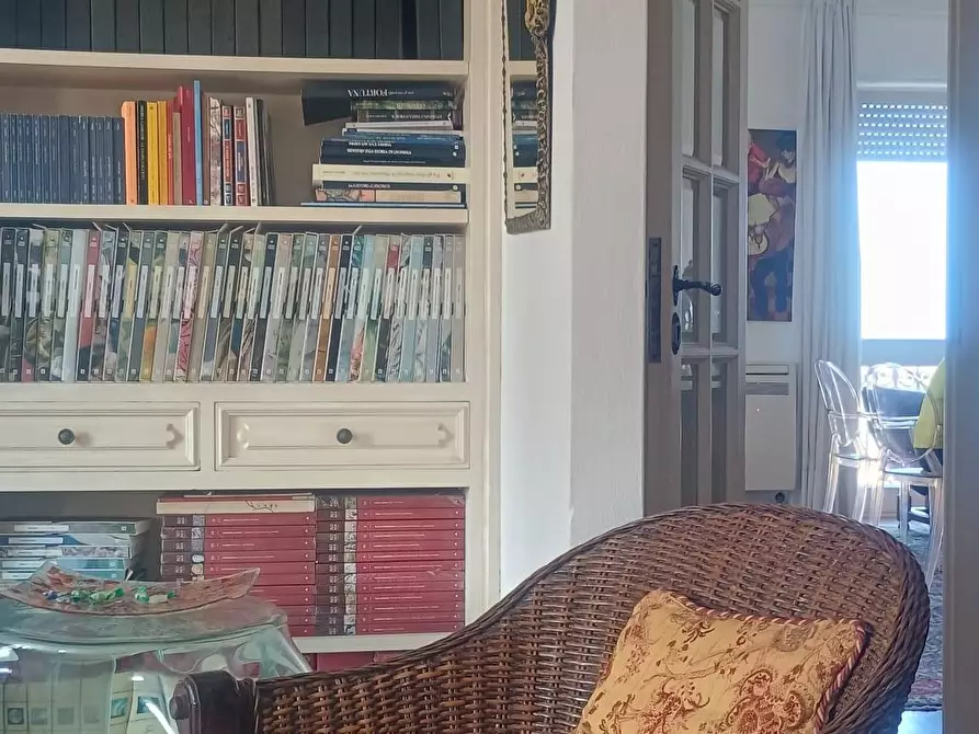 Immagine 22 di Appartamento in vendita  a Viareggio