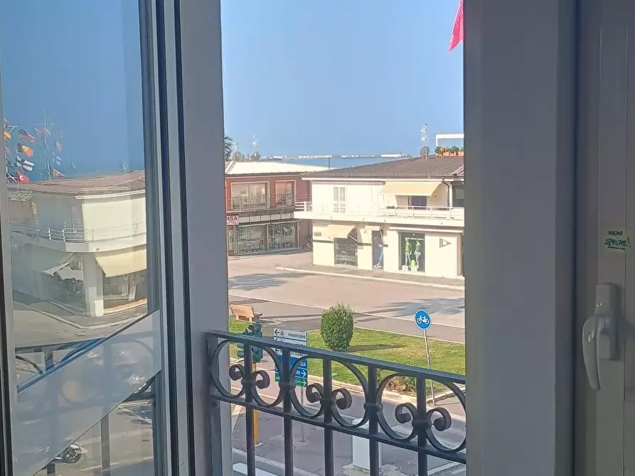 Immagine 5 di Appartamento in vendita  a Viareggio