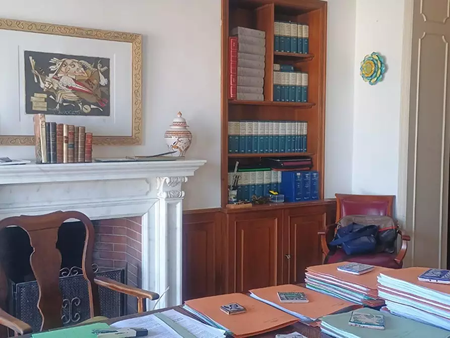 Immagine 23 di Appartamento in vendita  a Viareggio