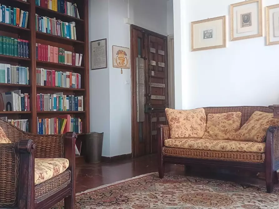 Immagine 20 di Appartamento in vendita  a Viareggio