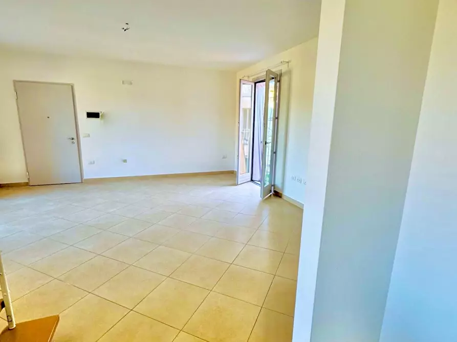 Immagine 11 di Appartamento in vendita  a Pisa