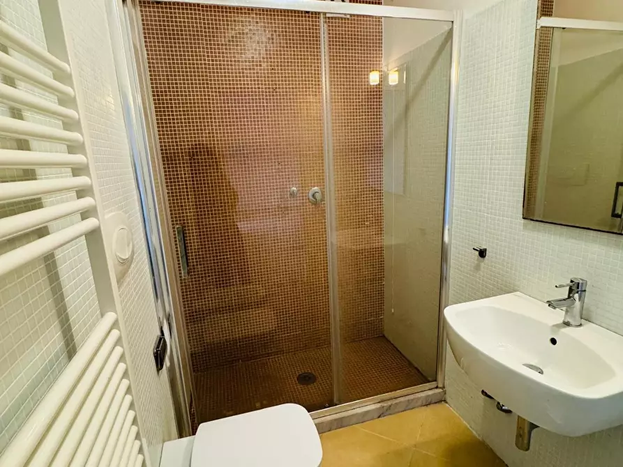 Immagine 10 di Appartamento in vendita  a Pisa